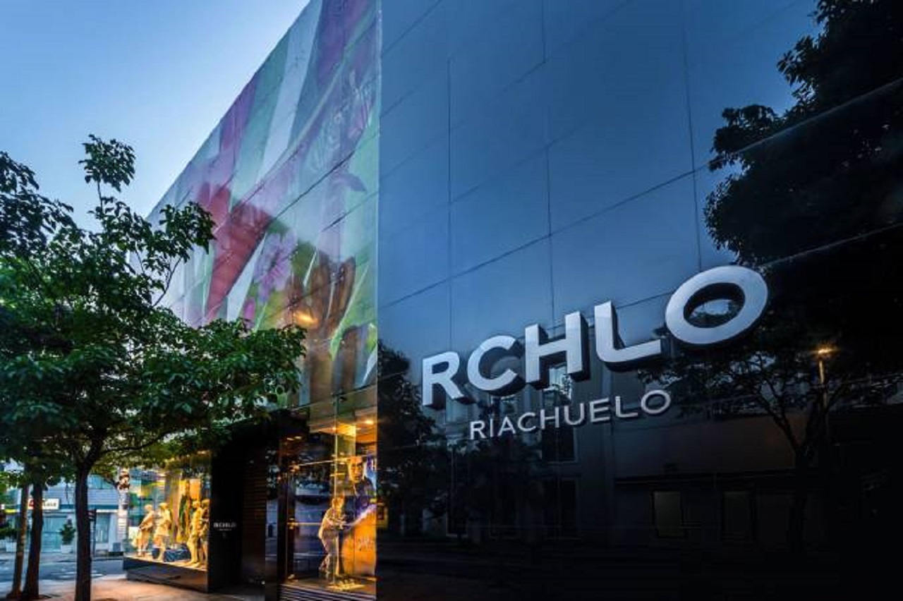 Riachuelo-abre-processo-seletivo-com-2-mil-vagas-de-emprego-presencial-e-home-office-para-candidatos-com-e-sem-experiencia