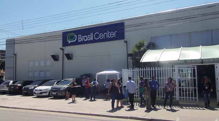 Trabalhe de Casa: A BrasilCenter busca profissionais para trabalho híbrido  - Hora do Emprego DF